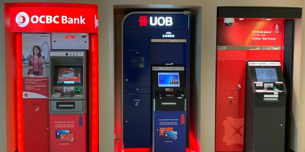 DBS, UOB or OCBC: Which Singapore Bank Should You Pick for Your Investment Portfolio?