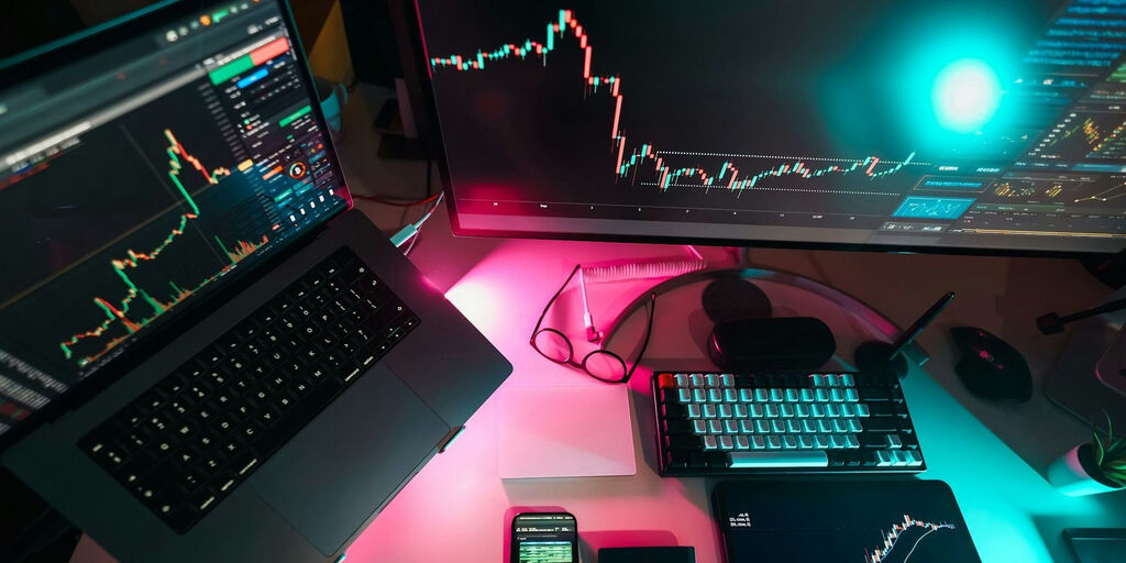 Magnifying Market Moves: Seizing Opportunities with Magnificent 7 Stock DLCs